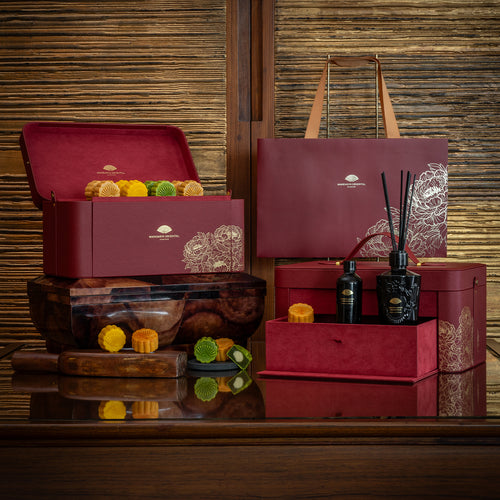 Enjoy a 5% off The Oriental Luxury Box with Exclusive Collaboration with PANPURI special offer for picking up at Mandarin Oriental, Bangkok