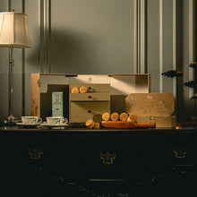Load image into Gallery viewer, Enjoy 5% off The Oriental Classic Box –  special offer when picking up at Mandarin Oriental, Bangkok